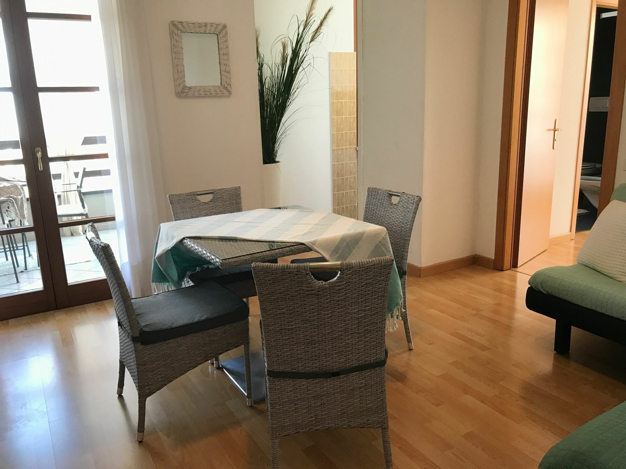 الشقق الفندقية سيرمِيونيفي  سكن الكسندرا ستاي المظهر الخارجي الصورة
